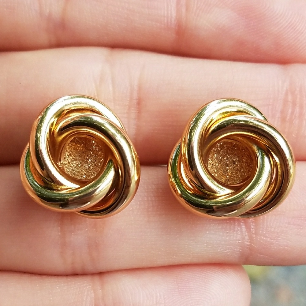 Gold Tone Love Knot Stud Earrings ear ring - Picture 2 of 2